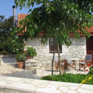 Фотографии гостевого дома 
            Stone House in a quiet landscape, Leonidion