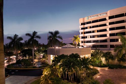 Фотография гостиницы Embassy Suites Boca Raton