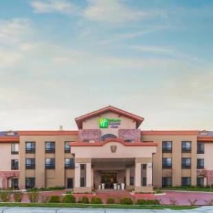 Фотографии гостиницы 
            Holiday Inn Express Hotel & Suites Atascadero, an IHG Hotel