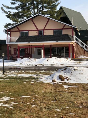 Фотография гостиницы Sun N Snow Hotel