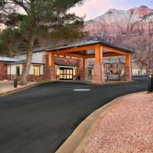 Фотографии гостиницы 
            Best Western Plus Zion Canyon Inn & Suites