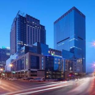 Фотографии гостиницы 
            Holiday Inn Express Shenyang North Station, an IHG Hotel