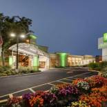 Фотография гостиницы Holiday Inn Westbury-Long Island, an IHG Hotel