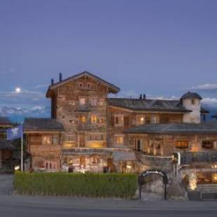 Фотографии гостиницы 
            Hostellerie du Pas de l'Ours "Relais et Châteaux"