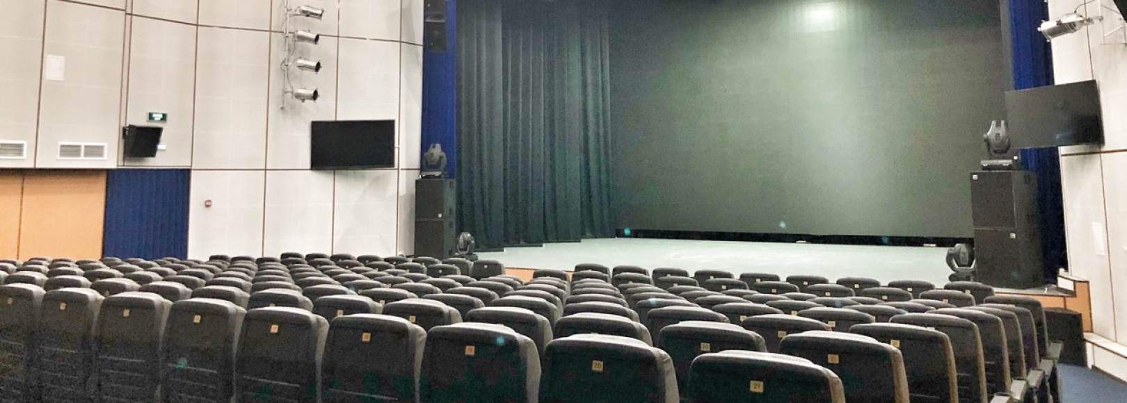 Фотография концертного зала Городской дом культуры 30 лет Победы Кино-концертный зал