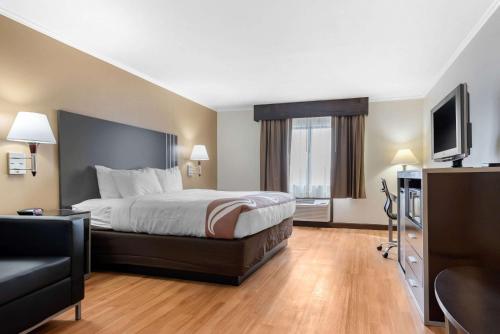 Фотография гостиницы Quality Inn - Fairborn