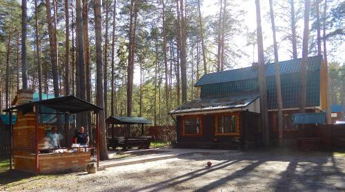 Фотография базы отдыха Усадьба