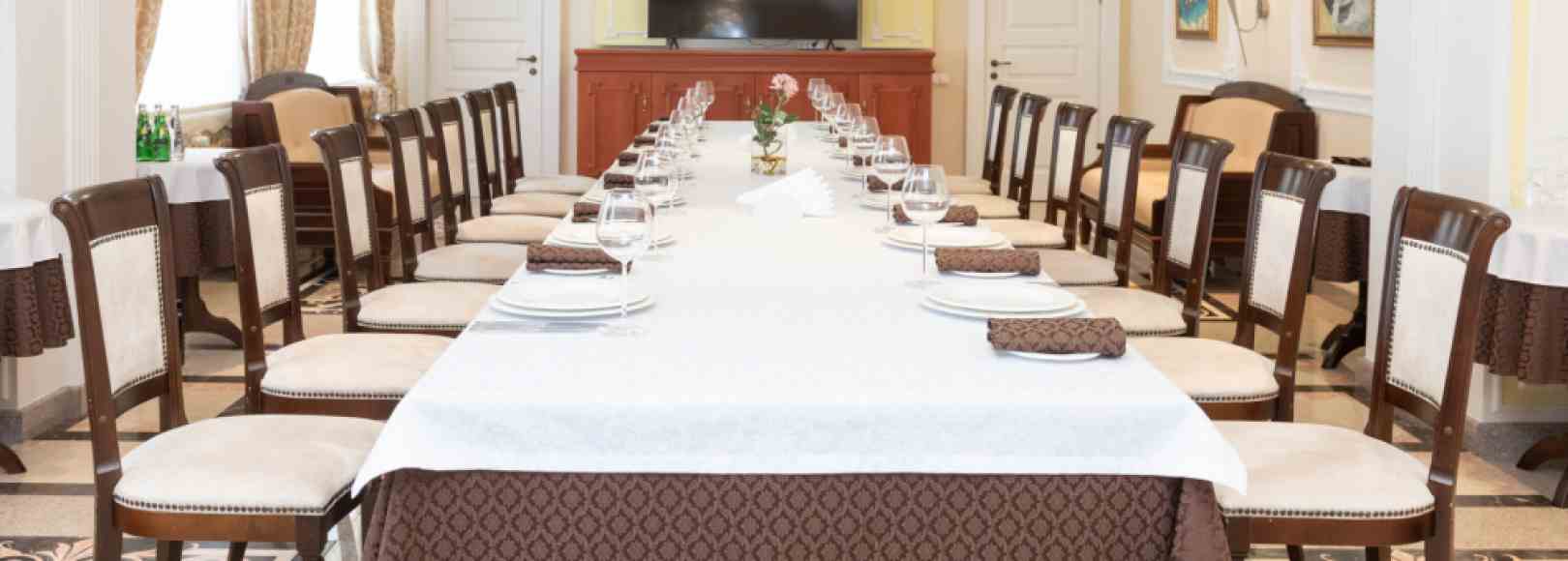 Фотография банкетного зала Ямбург