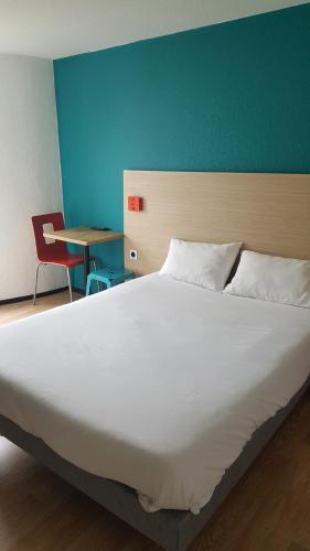 Фотография гостиницы hotelF1 Cergy