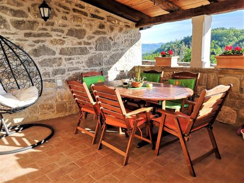 Фотография гостевого дома Romantic room in the smallest town in the world HUM