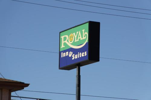 Фотография гостиницы Royalinn & suites