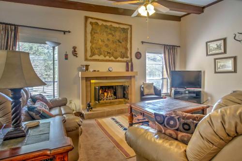 Фотографии гостевого дома 
            Charming Alto Condo 2 Mi to Ruidoso Winter Park!