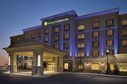 Фотографии гостиницы 
            Holiday Inn Express & Suites Vaughan Southwest, an IHG Hotel