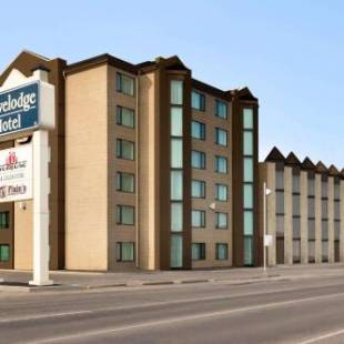 Фотографии гостиницы 
            Travelodge Hotel by Wyndham Saskatoon