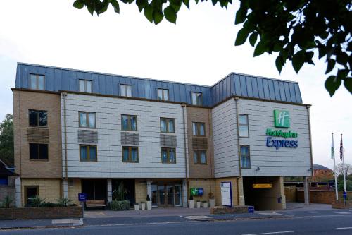 Фотография гостиницы Holiday Inn Express Windsor, an IHG Hotel