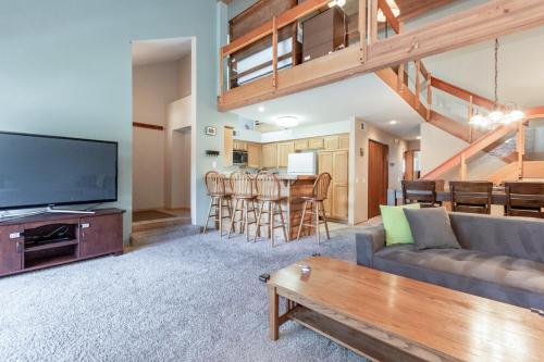 Фотография гостевого дома Snowcreek IV 588