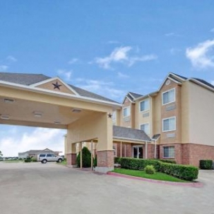 Фотография гостиницы Quality Inn & Suites North Mesquite I-30