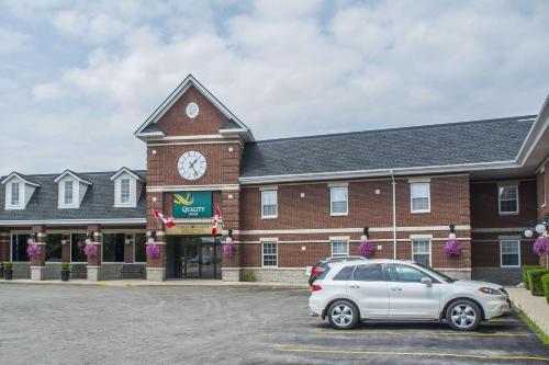 Фотография гостиницы Quality Inn Sarnia