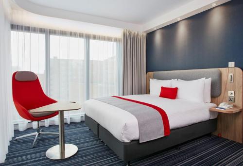 Фотография гостиницы Holiday Inn Express Amsterdam - North Riverside, an IHG Hotel