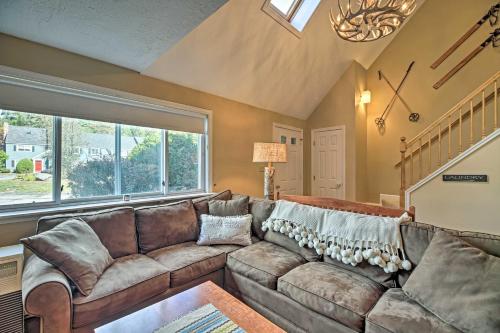 Фотография гостевого дома Condo with Deck and Grill Less Than 5 Miles to Loon Mountain!