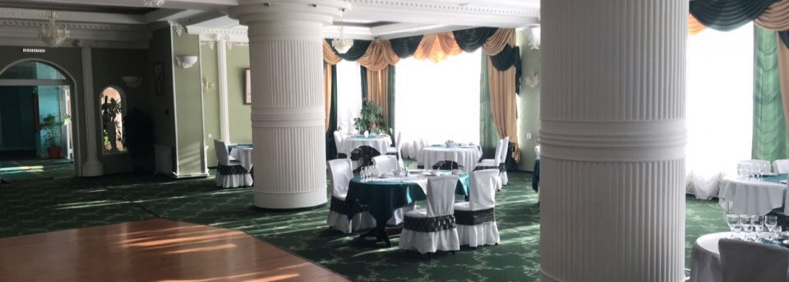 Фотография банкетного зала Семь Лиственниц