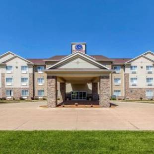 Фотографии гостиницы 
            Comfort Suites Cedar Falls