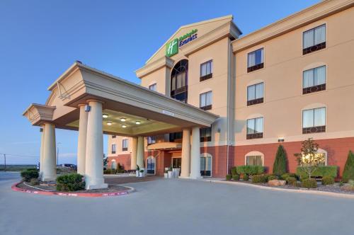 Фотография гостиницы Holiday Inn Express Hotel and Suites Altus, an IHG Hotel