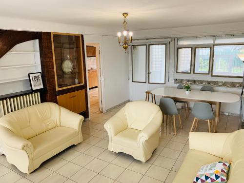 Фотография гостевого дома Maison Bondy Face Gare