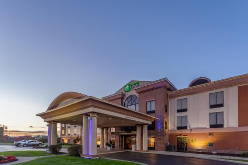 Фотография гостиницы Holiday Inn Express Hotel & Suites Bowling Green, an IHG Hotel