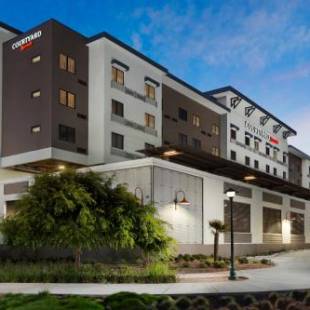 Фотографии гостиницы 
            Courtyard by Marriott Redwood City