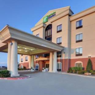 Фотографии гостиницы 
            Holiday Inn Express Hotel and Suites Altus, an IHG Hotel