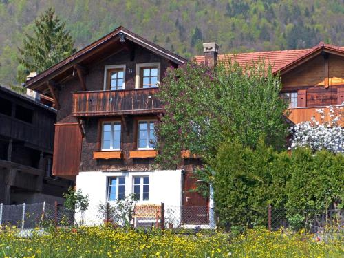 Фотография гостевого дома Chalet Hüsli