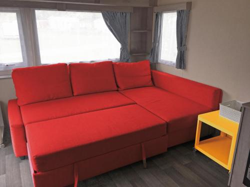 Фотография кемпинга Luxe Chalet op camping Duindoorn, IJmuiden aan Zee, in de buurt van F1 circuit Zandvoort en Bloemendaal op loopafstand strand