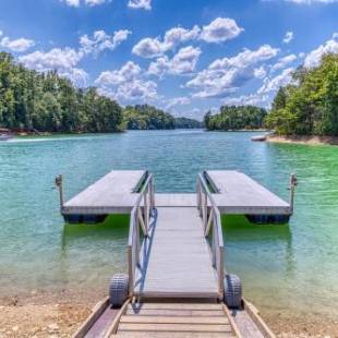 Фотографии гостевого дома 
            Majestic Lakefront Lodge