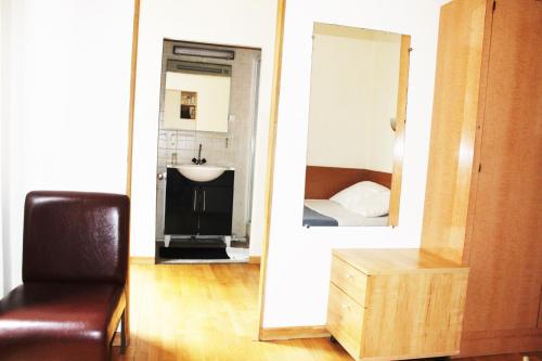 Фотография гостиницы Hôtel Résidence Saint Ouen