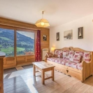 Фотография гостевого дома Appartement La Clusaz, 2 pièces, 4 personnes - FR-1-304-105