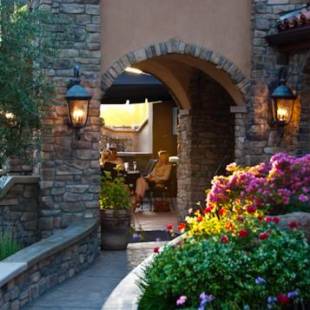 Фотографии гостиницы 
            Westlake Village Inn