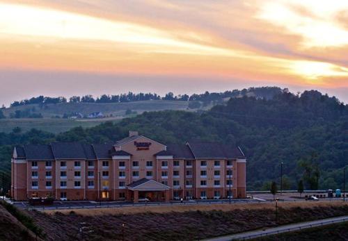 Фотография гостиницы Fairfield Inn by Marriott Morgantown
