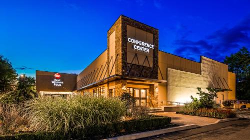 Фотография гостиницы Best Western Plus Kingston Hotel and Conference Center