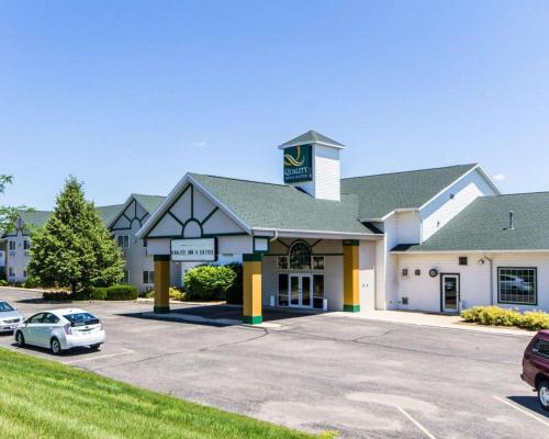 Фотографии гостиницы 
            Quality Inn & Suites Stoughton - Madison South