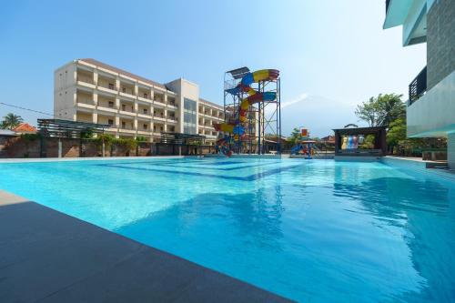 Фотография гостиницы RedDoorz Resort Premium @ Sangkan Hurip Kuningan