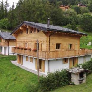 Фотографии гостевого дома 
            Luxury Chalet with Jacuzzi in La Tzoumaz