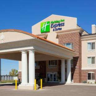 Фотографии гостиницы 
            Holiday Inn Express Hotel & Suites Minot South, an IHG Hotel