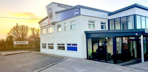 Фотография мини отеля Road King - Hollies Truckstop Café