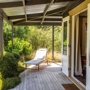 Фотографии гостевого дома 
            Secluded Haven Near Bush, Beach & Havelock North