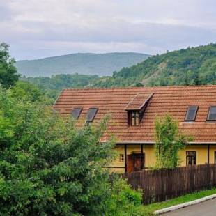 Фотографии гостевого дома 
            Zuzmó Guesthouse, Jósvafő, Aggtelek National Park - Stylish 150 year old farmhouse for 10 guests