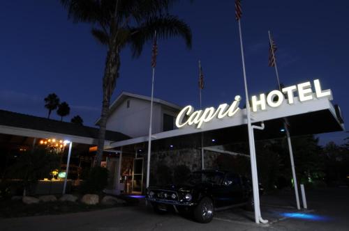 Фотография гостиницы The Capri Hotel