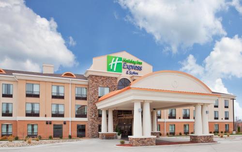 Фотография гостиницы Holiday Inn Express Hotel and Suites Saint Robert, an IHG Hotel
