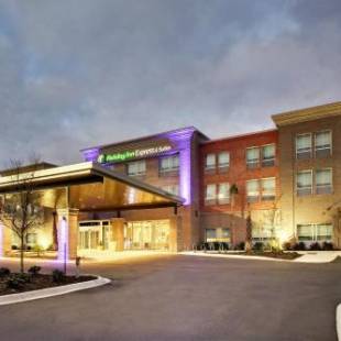 Фотографии гостиницы 
            Holiday Inn Express & Suites Charleston NE Mt Pleasant US17, an IHG Hotel