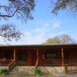 Фотография гостевого дома Wimberley Log Cabins Resort and Suites- Unit 5